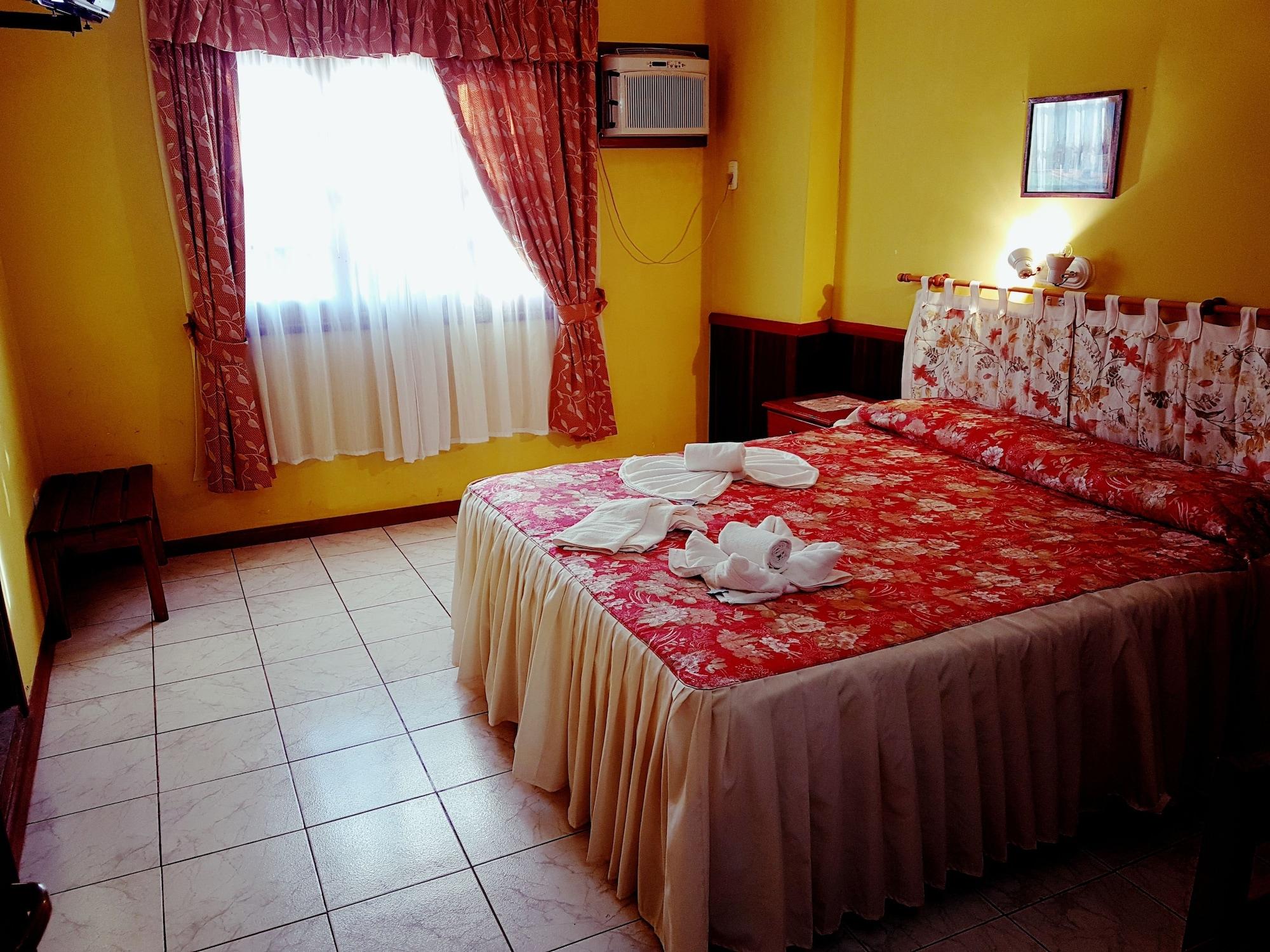 Hosteria Los Helechos Puerto Iguazú Esterno foto
