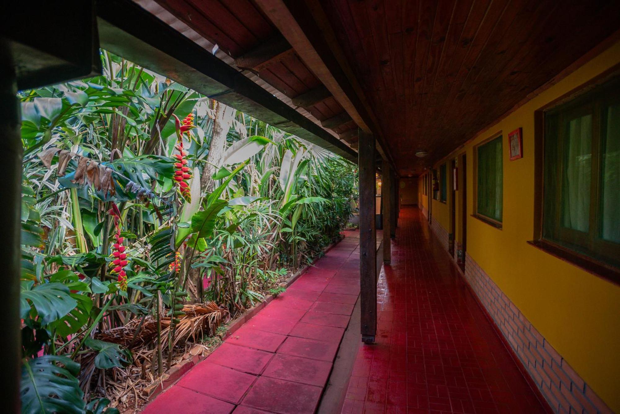 Hosteria Los Helechos Puerto Iguazú Esterno foto