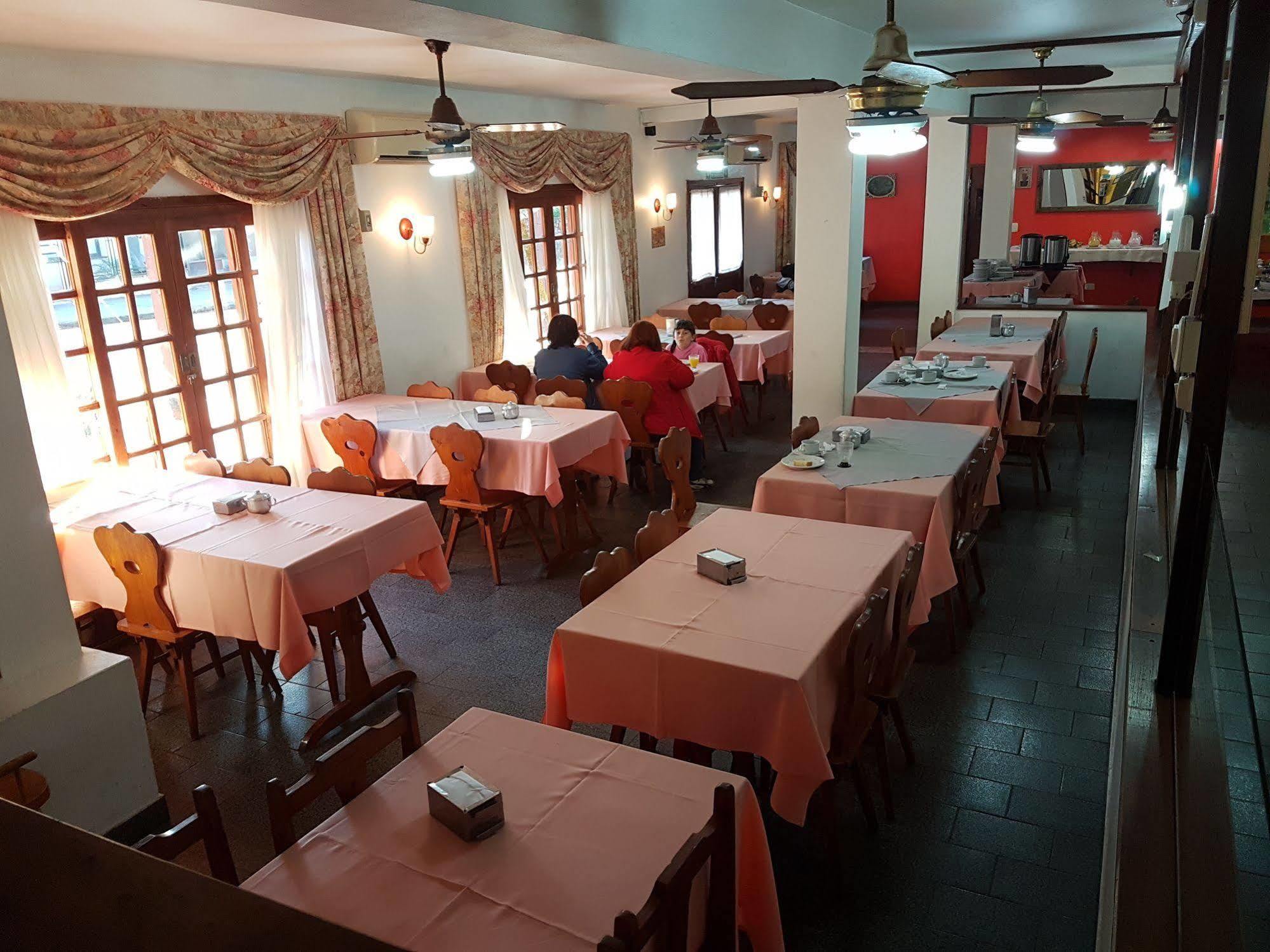 Hosteria Los Helechos Puerto Iguazú Esterno foto